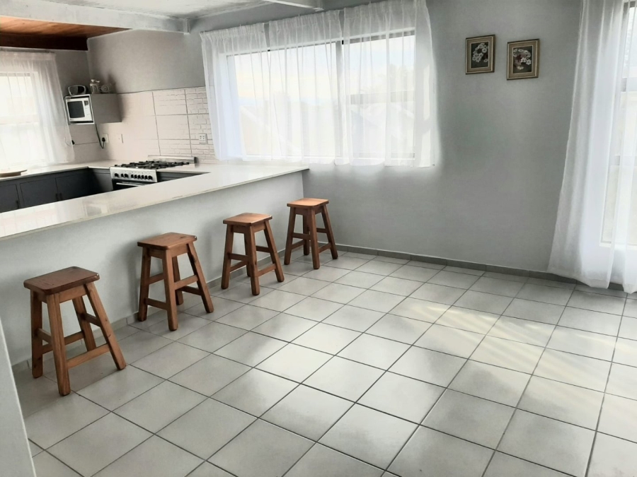 6 Bedroom Property for Sale in Bayview Western Cape